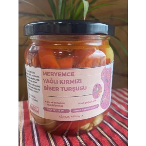 Kırmızı Yağlı Biber Turşusu