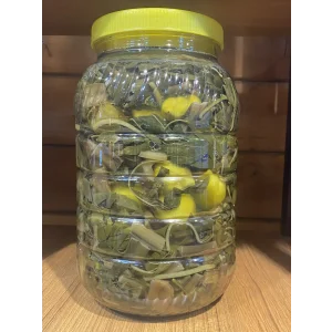 Pazılı Biber Yaprağı Turşusu