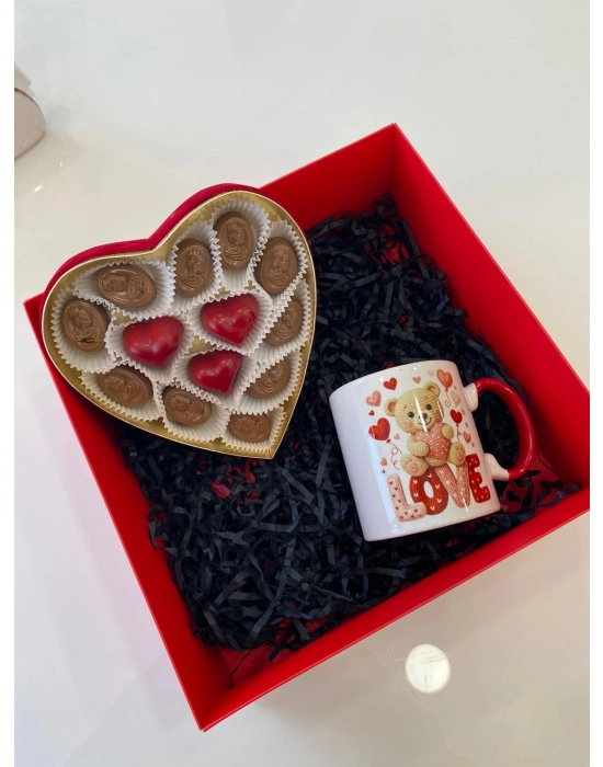 Sevgililer Gününe Özel Kalpli Kupa Kalpli Çikolata 3