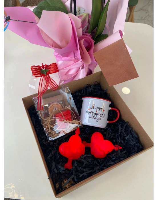 Sevgililer Gününe Özel Kalpli Çikolata, Kupa, Ledli Kalp