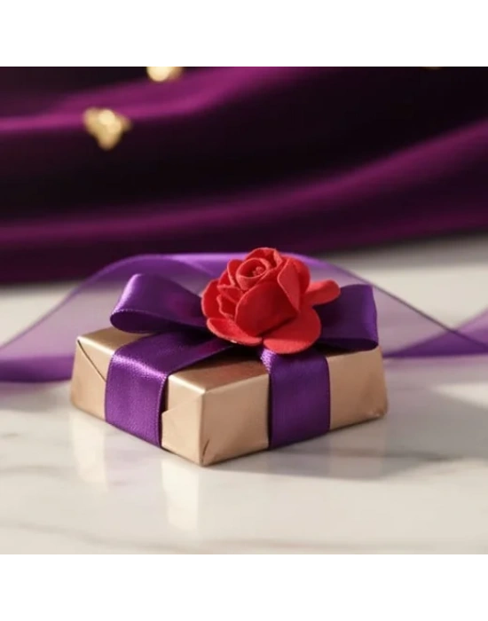 Kurdela ve Kağıt Çiçekli Sargılı Çikolata