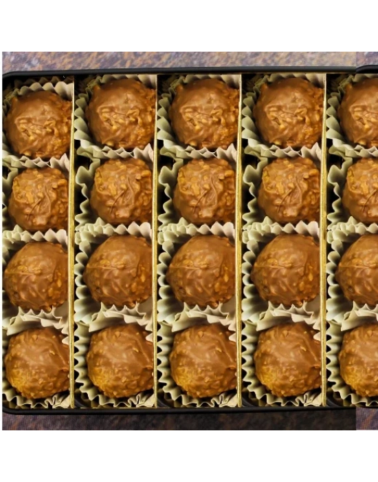 Trüf  Fındıklı & Fındık parçacıklı Kaplamalı 20 Adet Teneke Kutu