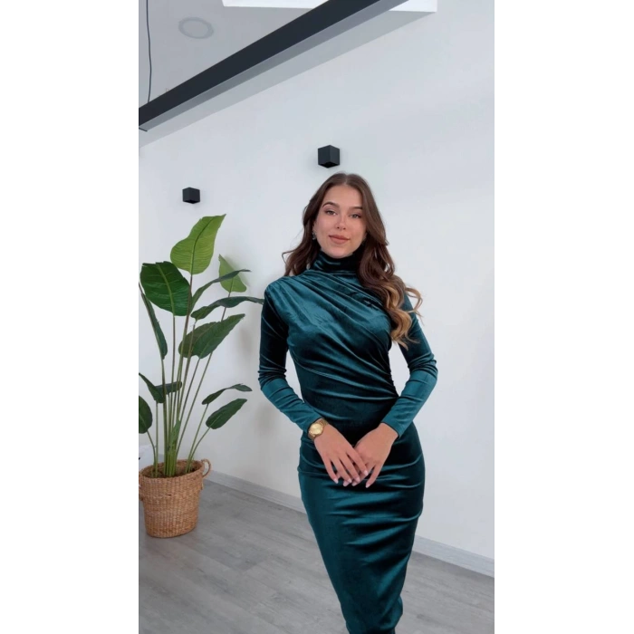 BÜZGÜLÜ MİDİ KADİFE ELBİSE