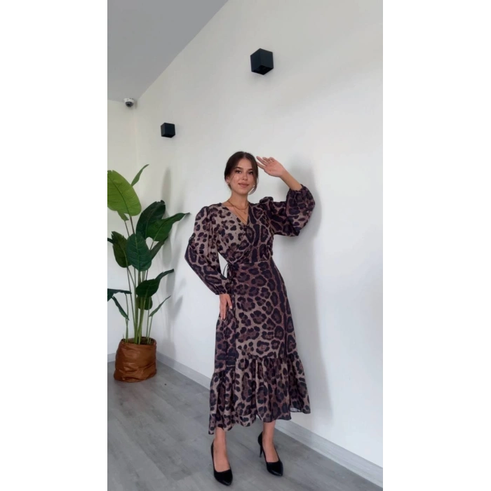 FIRFIRLI YIRTMAÇ DETAYLI MİDİ ELBİSE