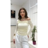 DANTEL OMUZ DETAYLI BLUZ