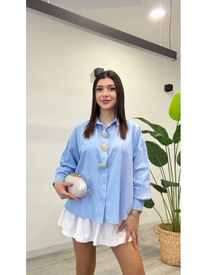 BROŞ DETAYLI GÖMLEK