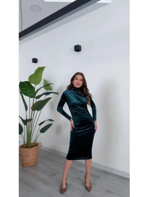 BÜZGÜLÜ MİDİ KADİFE ELBİSE