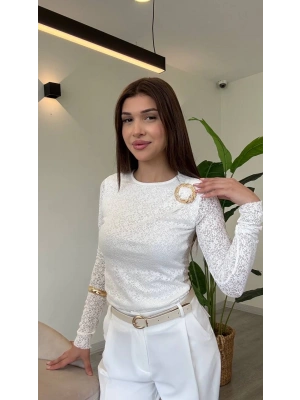 DANTEL TOKA DETAYLI UZUN KOLLU BLUZ
