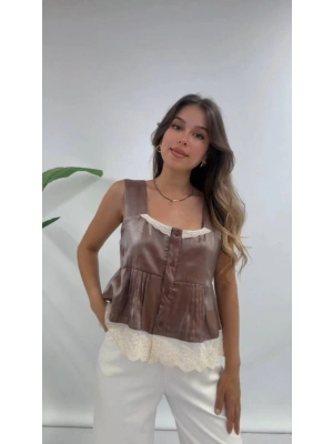 DANTELLİ ASKILI BLUZ