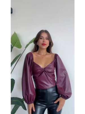 GÖĞÜS DETAYLI DERİ BALON KOL BLUZ