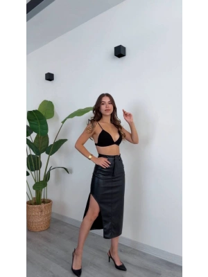 YANDAN YIRTMAÇ DETAYLI DERİ MİDİ ETEK