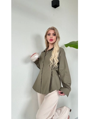 YANLARI DÜĞMELİ GÖMLEK