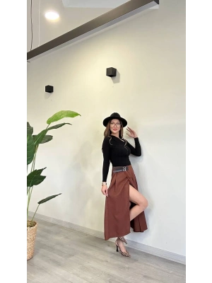 YIRTMAÇLI KEMER DETAY MİDİ ETEK