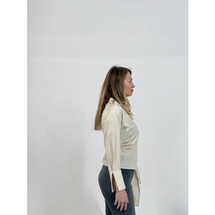 ÖNÜ BAĞLAMA DETAYLI BLUZ ÇİZGİLİ