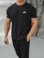 OVERSİZE SİYAH BOSTON NİKE KOLLAR DAR KESİM T-SHİRT