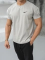 Oversize Nike Gri Baskılı Kollar Dar Kesim T-Shirt