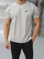 Oversize Nike Gri Baskılı Kollar Dar Kesim T-Shirt