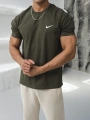 Oversize Nike Haki Baskılı Kollar Dar Kesim T-Shirt