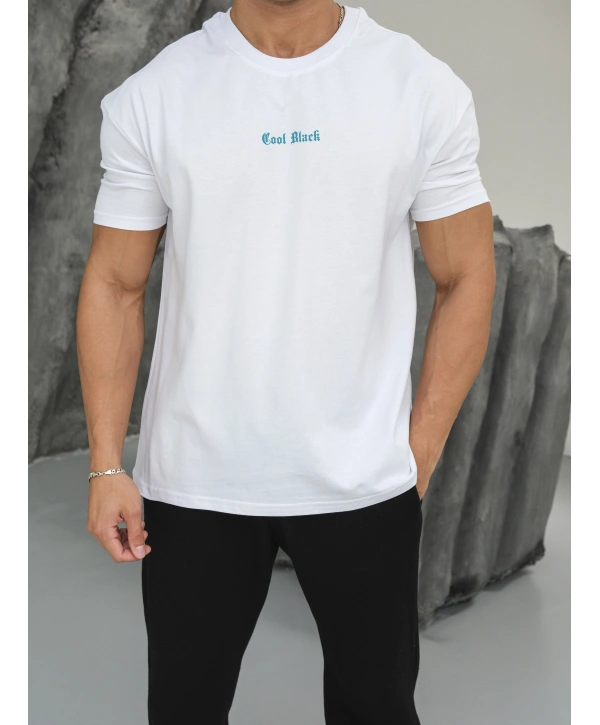 Oversize Beyaz Cool Black Baskı Kollar Dar Kesim T-Shirt