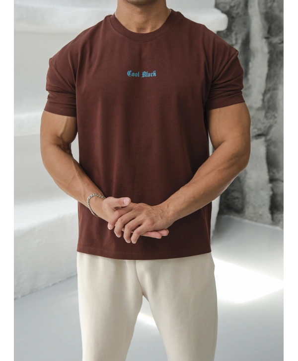 Oversize Kahverengi Cool Black Baskı Kollar Dar Kesim T-Shirt