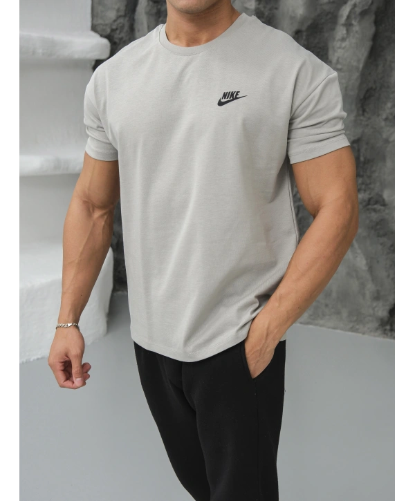 OVERSİZE GRİ BOSTON NİKE KOLLAR DAR KESİM T-SHİRT