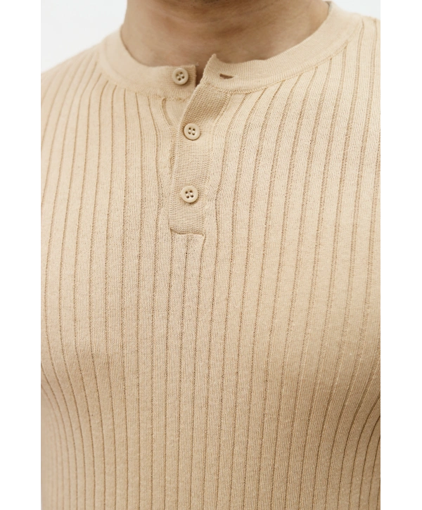 TRİKO HAKİM YAKA DÜĞMELİ BEJ T-SHİRT