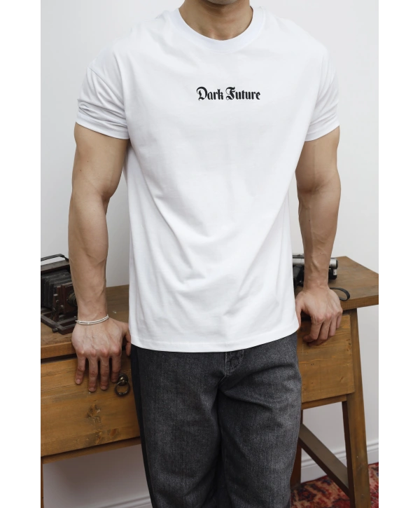OVERSİZE DARK FUTURE BASKI BEYAZ KOLLAR DAR KESİM T-SHİRT