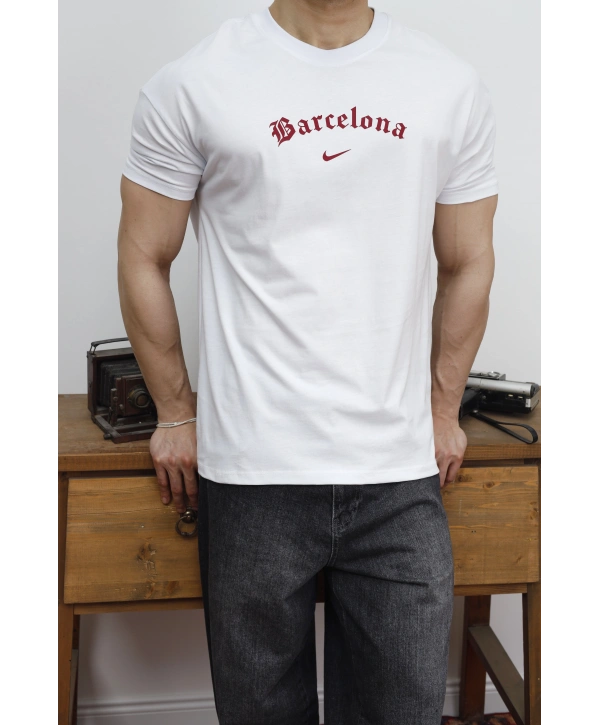 OVERSİZE BARCELONA BASKI BEYAZ KOLLAR DAR KESİM T-SHİRT