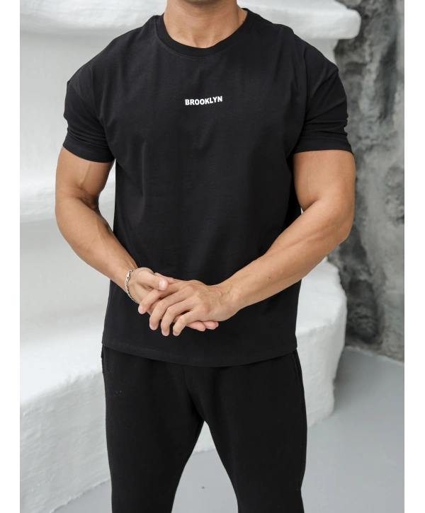 Oversize Brooklynn Baskı Siyah Kollar Dar Kesim T-Shirt