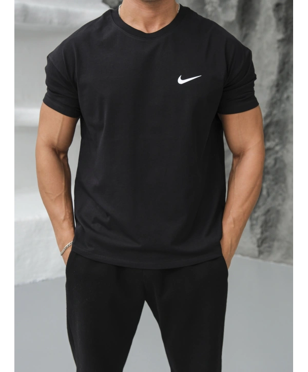 Oversize Nike Baskılı Kollar Dar Kesim T-Shirt