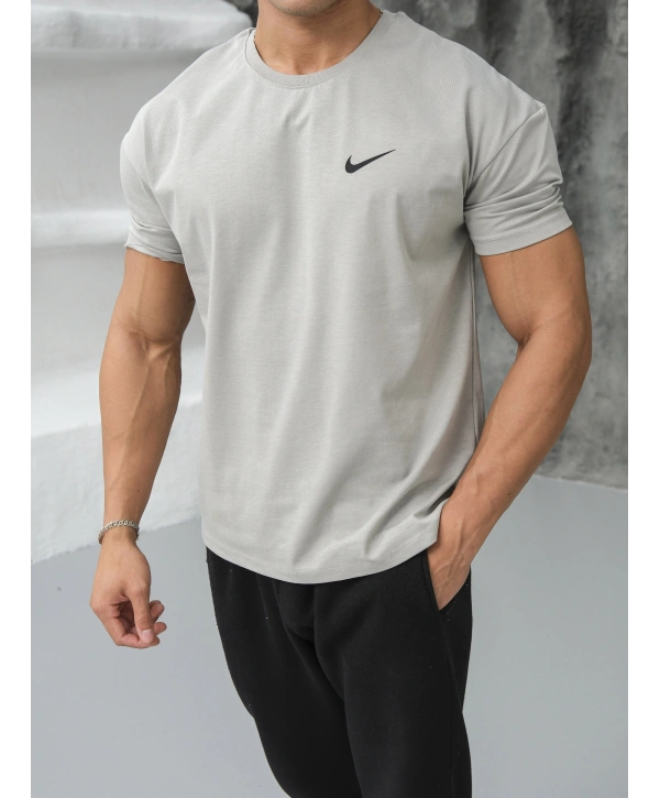 Oversize Nike Gri Baskılı Kollar Dar Kesim T-Shirt