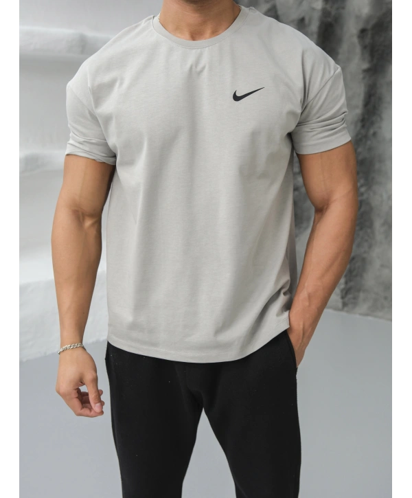 Oversize Nike Gri Baskılı Kollar Dar Kesim T-Shirt