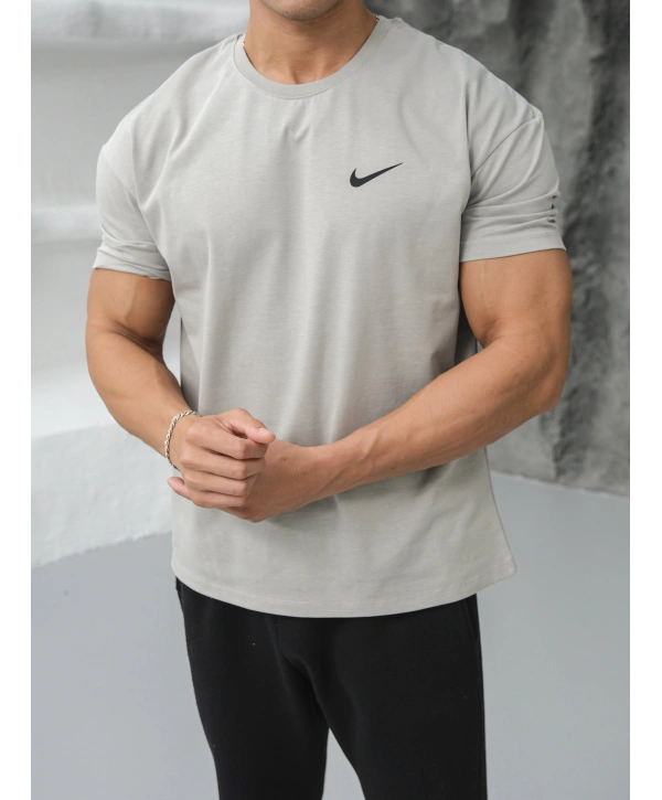 Oversize Nike Gri Baskılı Kollar Dar Kesim T-Shirt