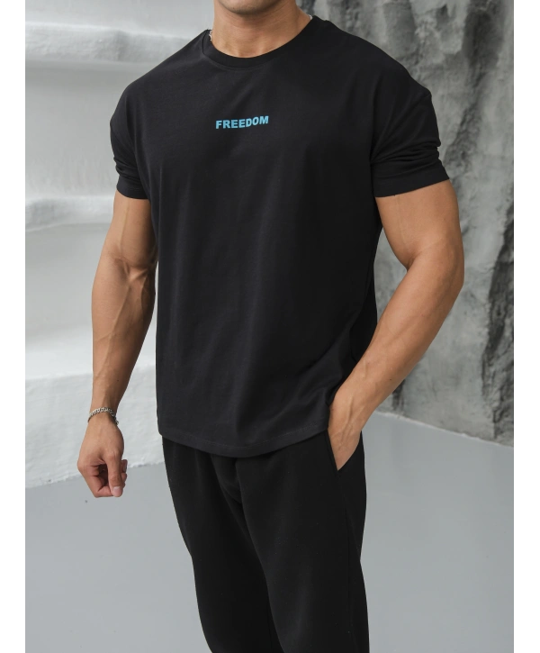 Oversize Siyah Freedom Baskılı Kollar Dar Kesim T-Shirt