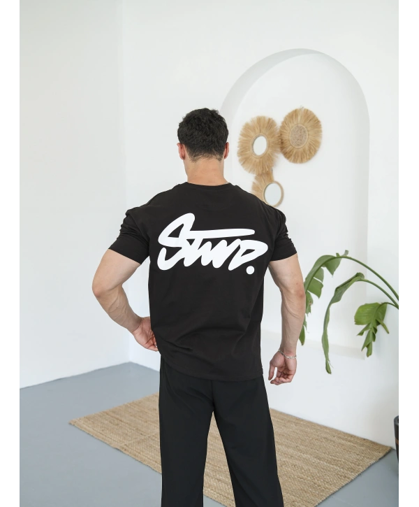 OVERSİZE SİYAH SWD SIRT BASKILI KOLLAR DAR KESİM T-SHİRT