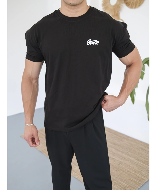 OVERSİZE SİYAH SWD SIRT BASKILI KOLLAR DAR KESİM T-SHİRT