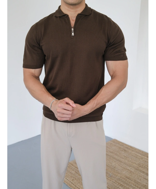 TRİKO KAHVERENGİ FERMUAR YAKA T-SHİRT