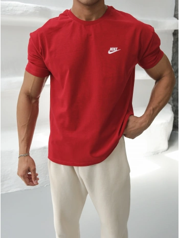 OVERSİZE KIRMIZI BOSTON NİKE KOLLAR DAR KESİM T-SHİRT