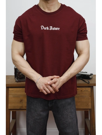 OVERSİZE DARK FUTURE BASKI BORDO KOLLAR DAR KESİM T-SHİRT