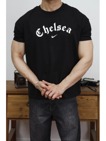 OVERSİZE CHELSEA BASKI SİYAH KOLLAR DAR KESİM T-SHİRT