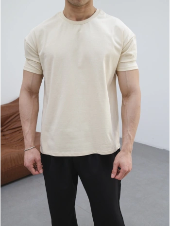 OVERSİZE BEJ RENK KOLLAR DAR KESİM T-SHİRT