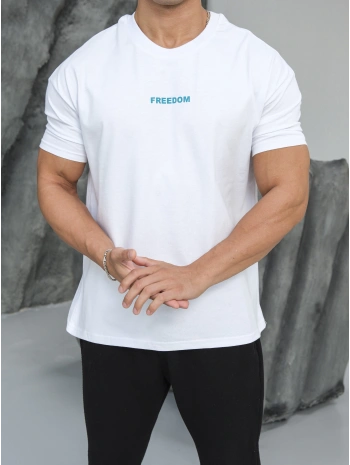 Oversize Beyaz Freedom Baskılı Kollar Dar Kesim T-Shirt
