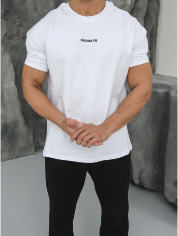 Oversize Brooklynn Baskı Beyaz Kollar Dar Kesim T-Shirt