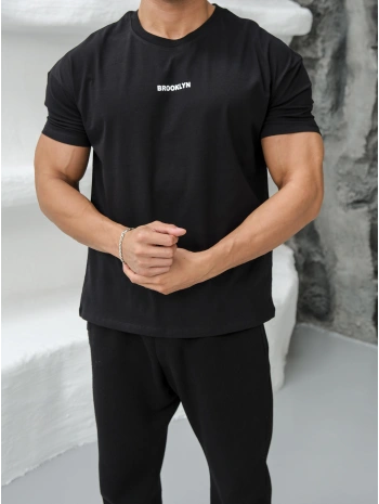 Oversize Brooklynn Baskı Siyah Kollar Dar Kesim T-Shirt