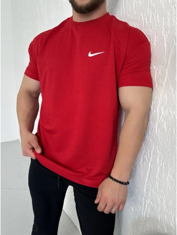 Oversize Kırmızı Nike Baskılı Kollar Dar Kesim T-Shirt