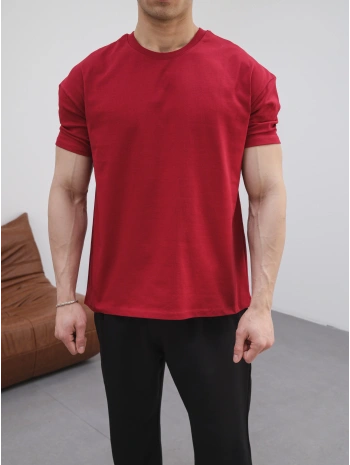 OVERSİZE KIRMIZI RENK KOLLAR DAR KESİM T-SHİRT