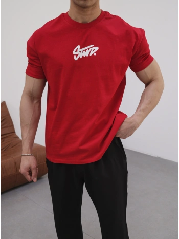 OVERSİZE KIRMIZI SWD BASKILI KOLLAR DAR KESİM T-SHİRT