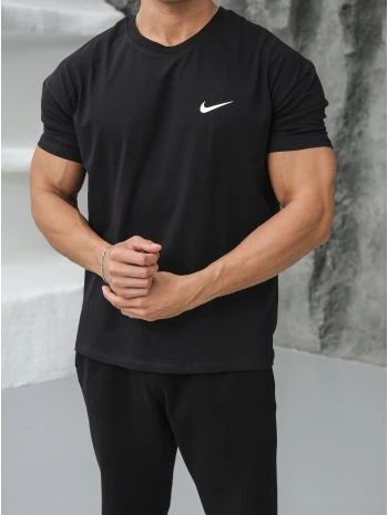 Oversize Nike Baskılı Kollar Dar Kesim T-Shirt