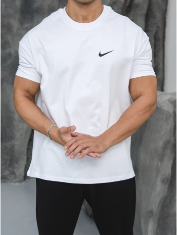 Oversize Nike Baskılı Kollar Dar Kesim T-Shirt