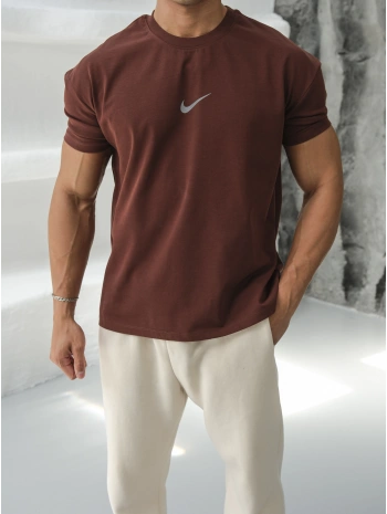 Oversize Nike Reflektör Kahve Baskılı Kollar Dar Kesim T-Shirt